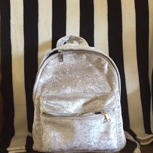 ‼️Forever 21 silver backpack BRAND NEW‼️